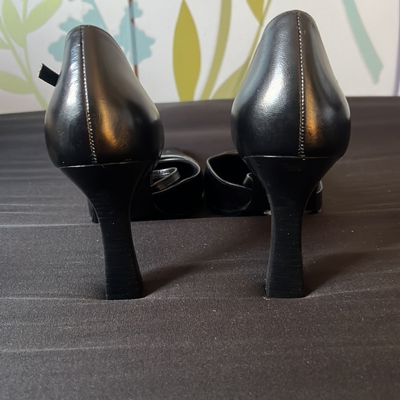 4/$20 Black Aldo pointed shoes with cross strap size 40 - Picture 5 of 6